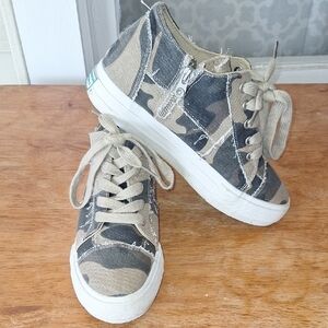 Jenn Ardor Womens Camouflage Sneakers